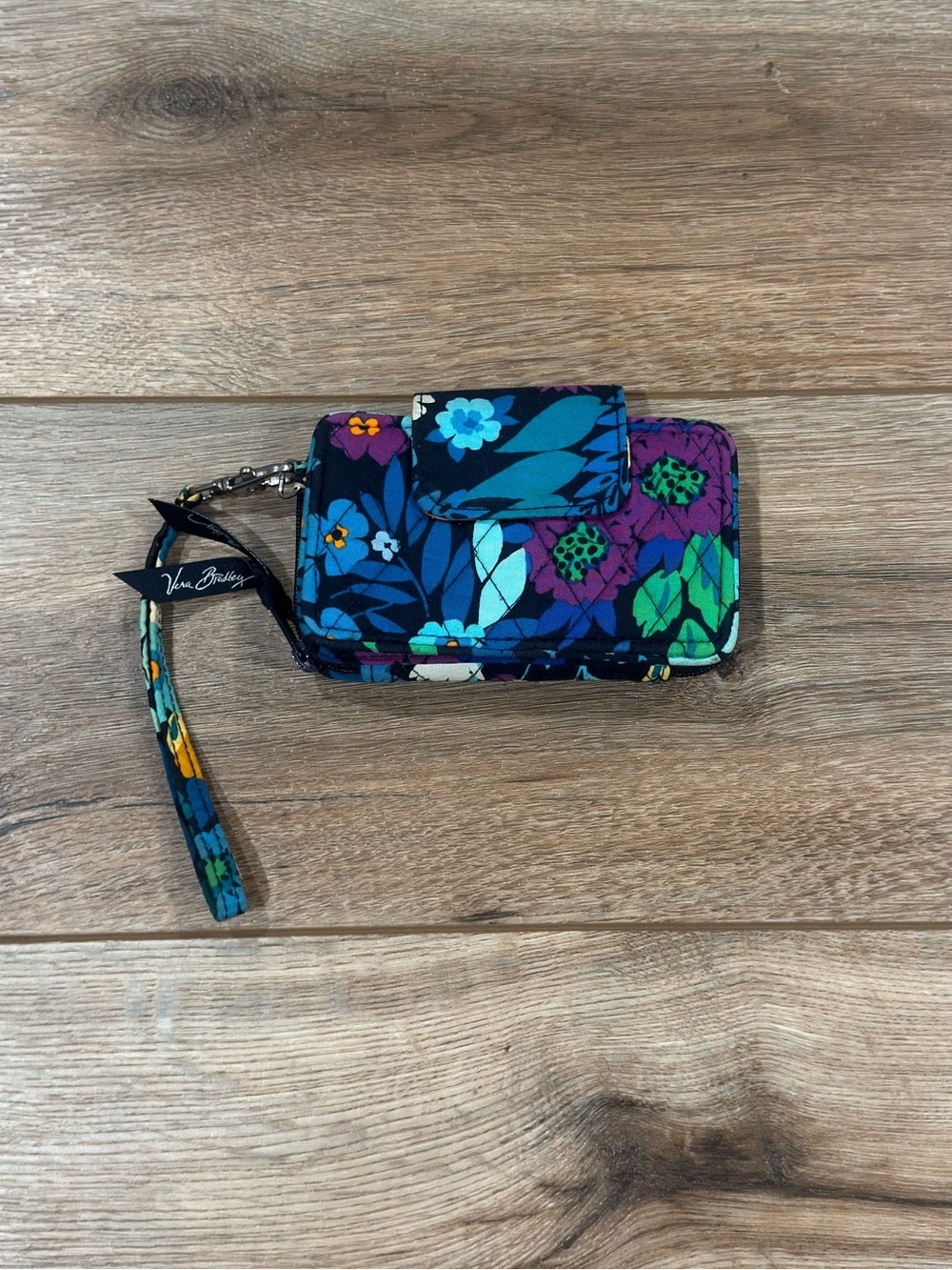 VERA BRADLEY Whimsical Retired Midnight Blues Turnlock Wristlet Wallet